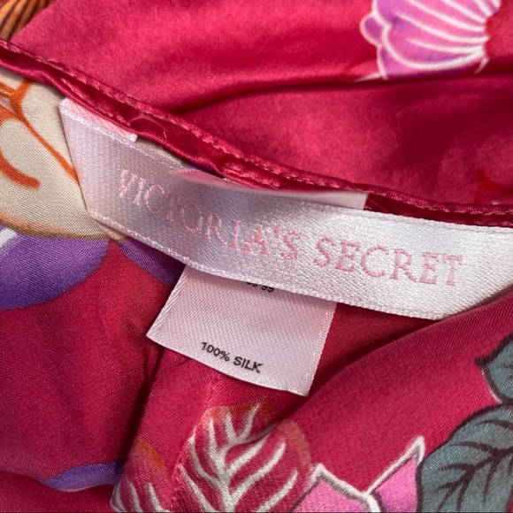 Y2K/2000s Victoria’s Secret 100% Silk Teddy - Picture 7 of 7